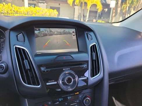 Used 2015 Ford Focus Titanium image 23