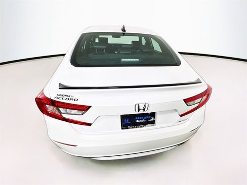 Used 2021 Honda Accord Sport image 6