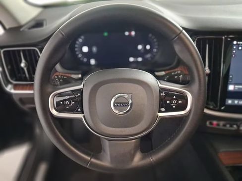 Used 2025 Volvo V60 B5 Cross Country Plus AWD/4WD image 18