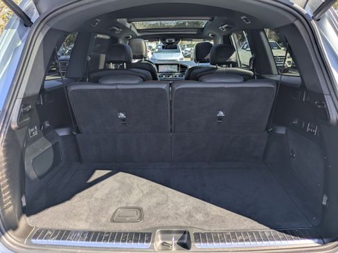 Used 2022 Mercedes-Benz GLS 450 4MATIC image 13