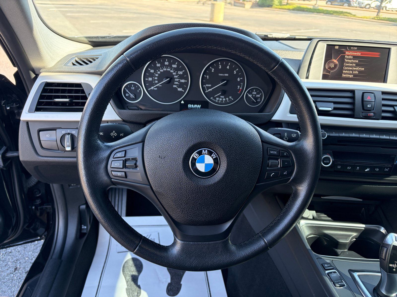 Used 2015 BMW 320i xDrive Sedan AWD/4WD image 9