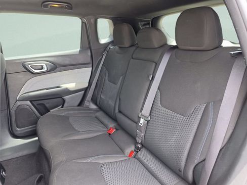 Used 2023 Jeep Compass Sport AWD/4WD image 19