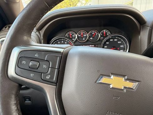 Used 2021 Chevrolet Silverado 1500 LTZ AWD/4WD image 12