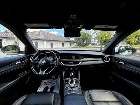 Used 2022 Alfa Romeo Stelvio Sprint image 31