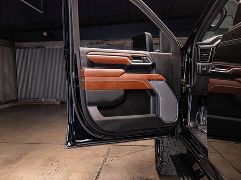 Used 2025 GMC Sierra 3500 Denali Ultimate image 29