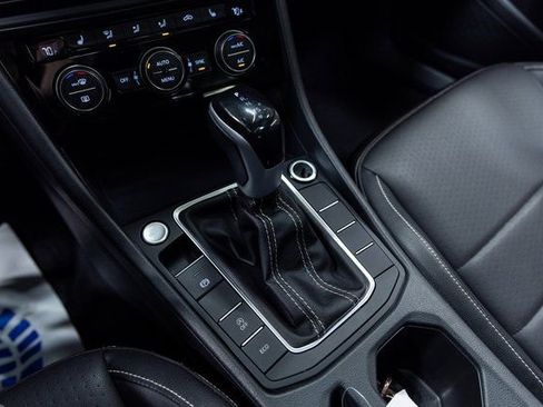 Used 2024 Volkswagen Jetta SE image 20