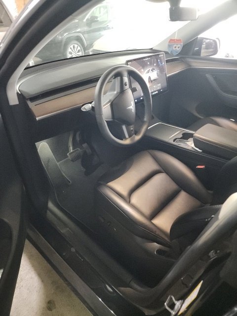 Used 2024 Tesla Model Y Long Range AWD/4WD image 7