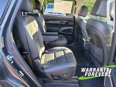 Used 2022 Kia Telluride EX w/ EX Premium Package image 17