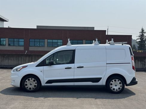 Used 2019 Ford Transit Connect XLT FWD image 2