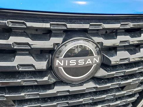 Used 2022 Nissan Kicks SV image 11