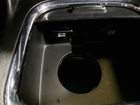 Used 2018 Dodge Grand Caravan SXT w/ Blacktop Package image 24