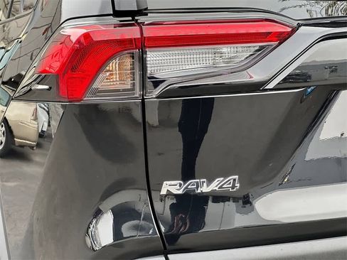 Used 2024 Toyota RAV4 LE image 7