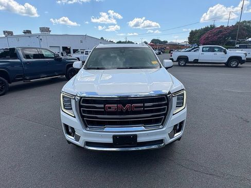 Used 2022 GMC Yukon SLT w/ SLT Luxury Package AWD/4WD image 4
