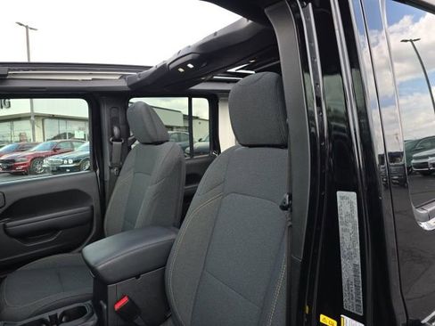 Used 2024 Jeep Wrangler Unlimited Sport AWD/4WD image 16