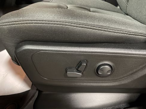 Used 2025 RAM 1500 Big Horn image 13