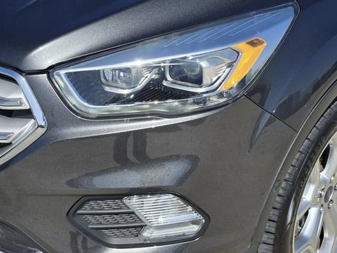 Used 2019 Ford Escape Titanium FWD image 9