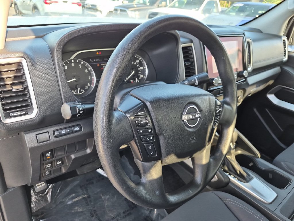 Used 2023 Nissan Frontier SV w/ Technology Package AWD/4WD image 14