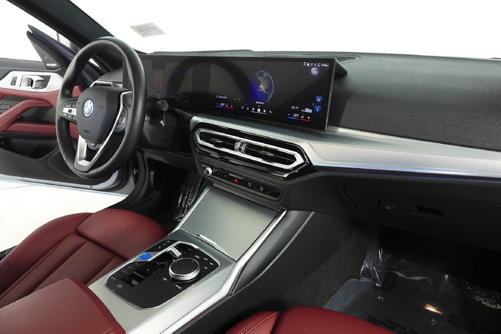 Certified 2024 BMW i4 eDrive40 w/ Premium Package RWD image 13