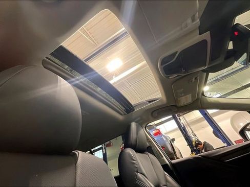 Used 2025 Subaru Outback Limited image 22