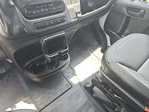 Used 2025 RAM ProMaster 2500 w/ Convenience Group FWD image 28