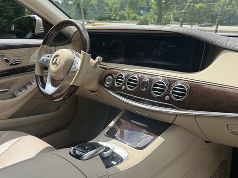 Used 2019 Mercedes-Benz S 560 4MATIC Sedan image 15