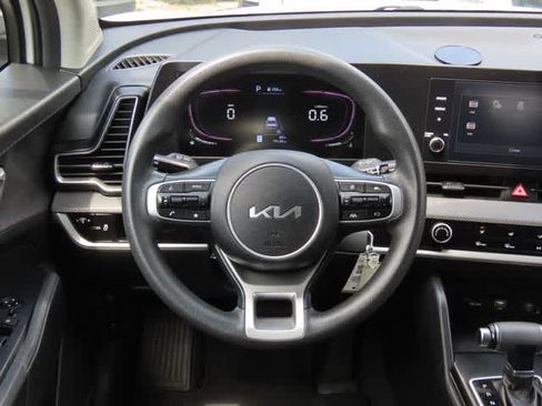 Used 2023 Kia Sportage LX AWD/4WD image 19