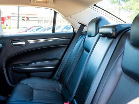 Used 2017 Chrysler 300 C RWD image 26