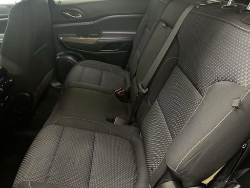 Used 2021 GMC Acadia SLE w/ Driver Convenience Package image 21