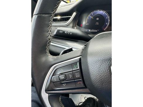 Used 2023 Jeep Grand Cherokee Laredo AWD/4WD image 23