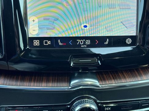 Used 2023 Volvo XC60 B5 Plus w/ Protection Package Premier image 25