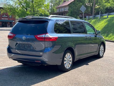 Used 2017 Toyota Sienna LE AWD/4WD image 20