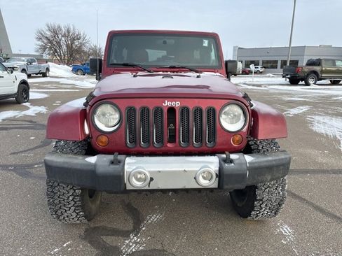 Used 2012 Jeep Wrangler Unlimited Sahara w/ Connectivity Group image 4