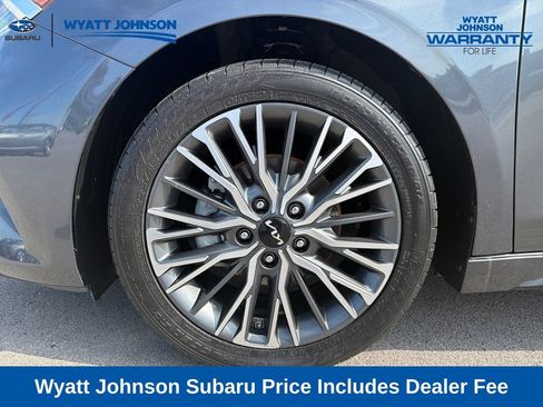 Used 2024 Kia Forte GT-Line w/ GT-Line Premium Package FWD image 3