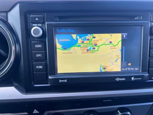 Used 2019 Toyota Tacoma SR5 AWD/4WD image 25