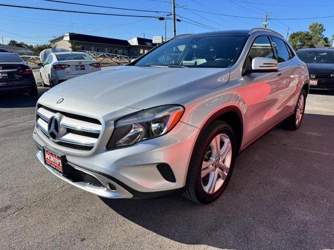 Used 2016 Mercedes-Benz GLA 250 4MATIC image 5