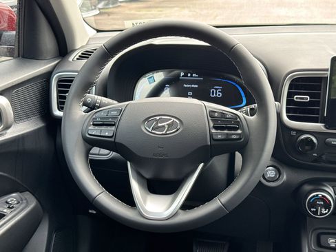 New 2025 Hyundai Venue SEL FWD image 24