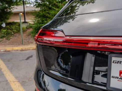 Used 2023 Audi e-tron Premium Plus AWD/4WD image 26