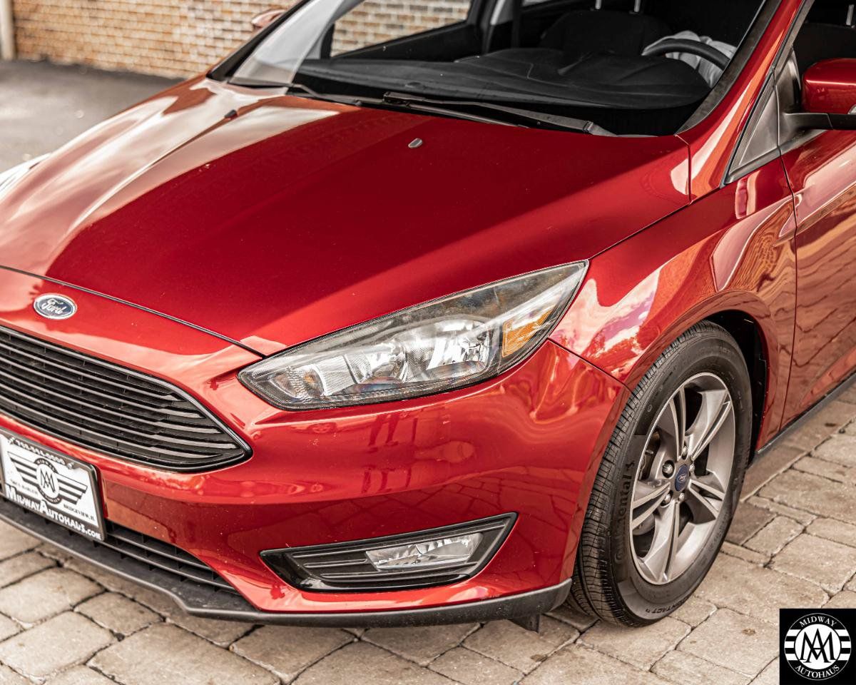Used 2017 Ford Focus SE FWD image 5