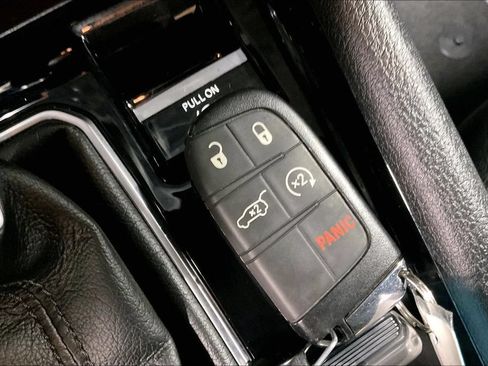 Used 2024 Jeep Compass Limited w/ High Altitude Package AWD/4WD image 11