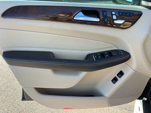 Used 2019 Mercedes-Benz GLS 450 4MATIC image 45