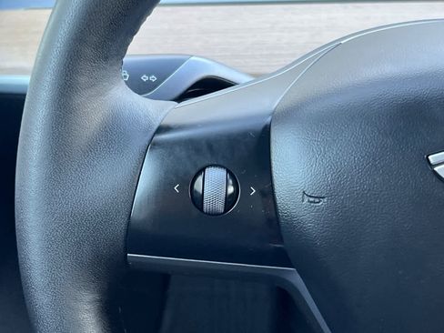Used 2022 Tesla Model 3 image 24