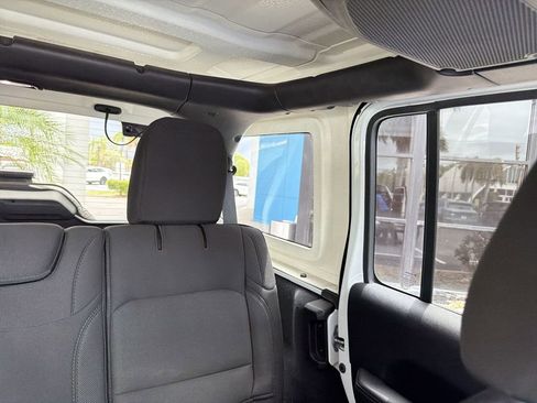 Used 2020 Jeep Wrangler Unlimited Sahara w/ Safety Group AWD/4WD image 15