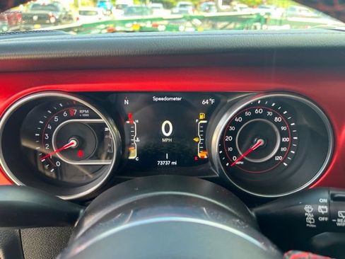 Used 2018 Jeep Wrangler Unlimited Rubicon w/ Dual Top Group AWD/4WD image 22