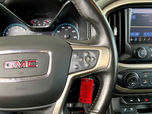 Used 2022 GMC Canyon Denali image 24