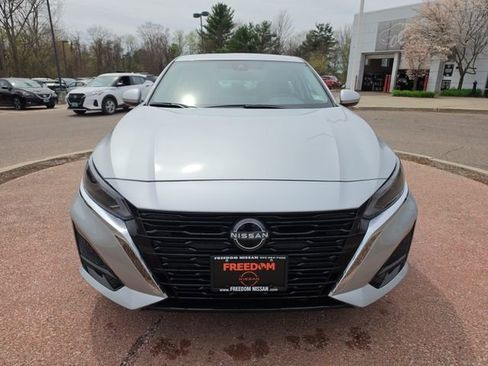 Used 2025 Nissan Altima 2.5 SV w/ SV Special Edition Package AWD/4WD image 8