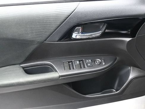 Used 2016 Honda Accord LX image 9