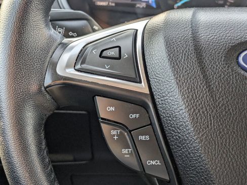 Used 2022 Ford Edge SEL image 21