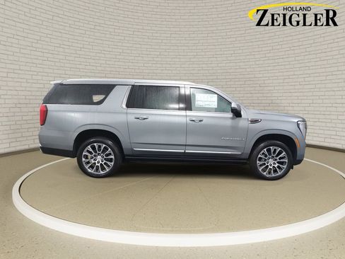 New 2026 GMC Yukon XL Denali w/ Sun & Power Step Package AWD/4WD image 4