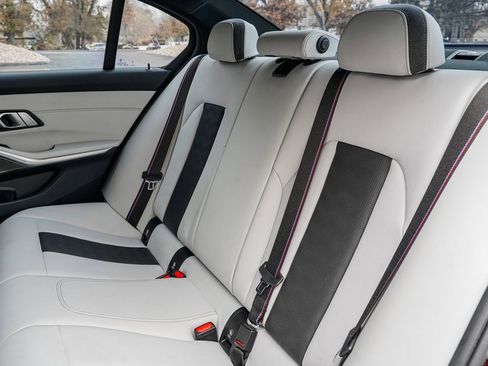 Used 2022 BMW M3 Competition w/ M Carbon Exterior Package image 18