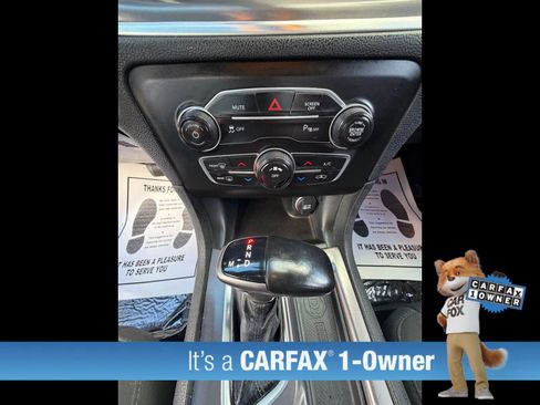 Used 2019 Dodge Charger SXT image 35